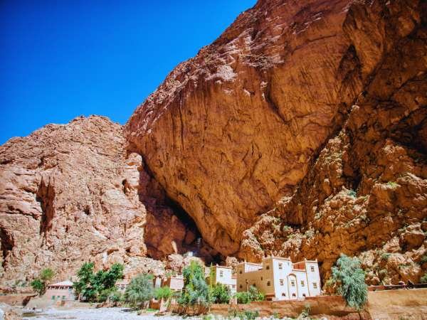 Taxi from Merzouga to Todra Gorge