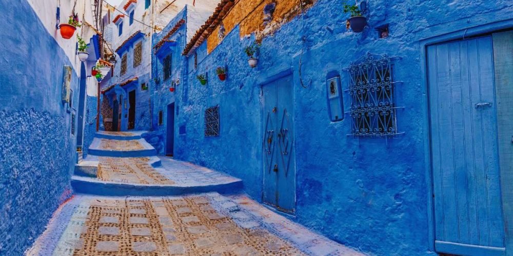 Taxi from Chefchaouen to Casablanca airport cmn Taxi from Chefchaouen to Casablanca airport cmn